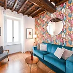 Vite Luxury Apartment